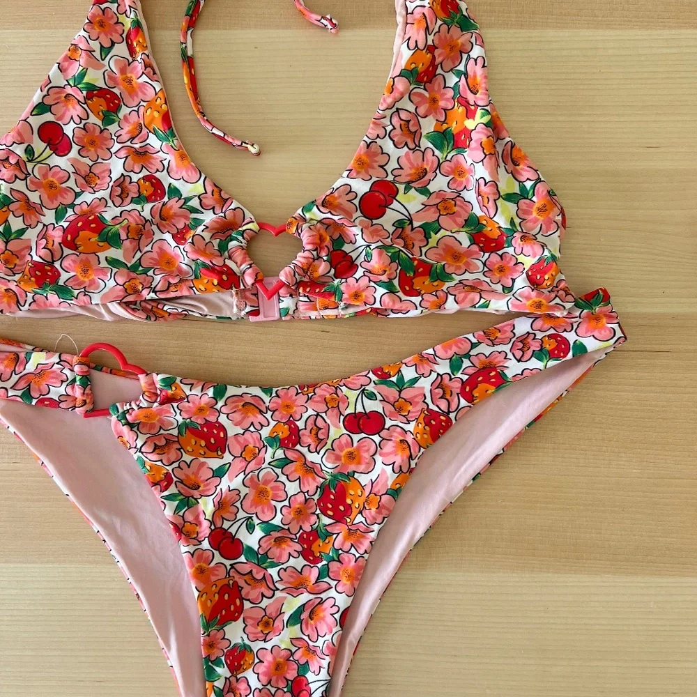 Blackbough Berry Cherry Set